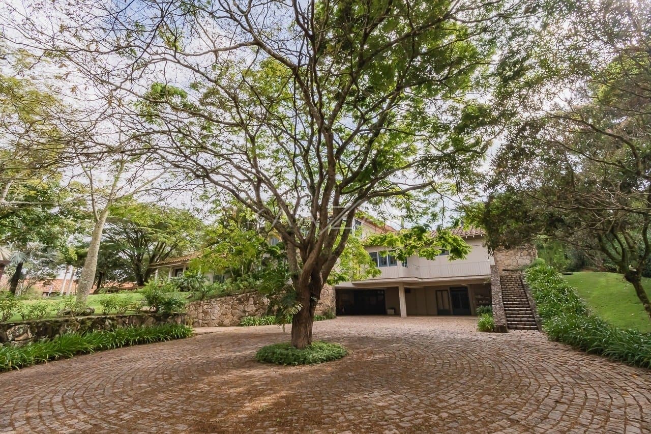 Linda paisagem e ares coloniais são o charme desta casa no condomínio Quinta da Baroneza. - Foto 112