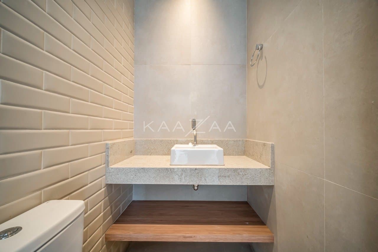 Venha conhecer essa casa e transforme-a no seu refúgio de tranquilidade no Jardim Guedala. - Foto 46