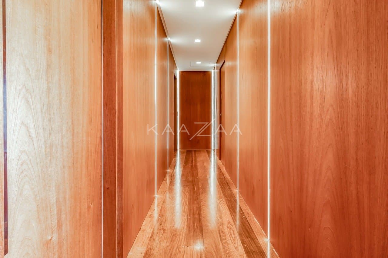Equilíbrio entre arquitetura e design são o charme deste apartamento em Cidade Jardim. - Foto 16