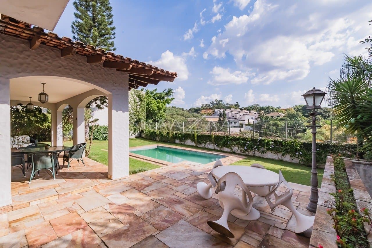 Vista cativante e área externa maravilhosa nesta casa em Cidade Jardim. - Foto 7