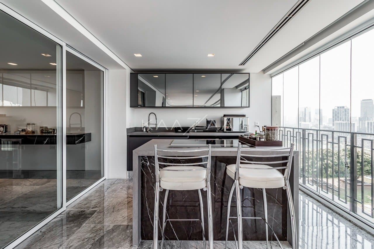 Equilíbrio entre arquitetura e design são o charme deste apartamento em Cidade Jardim. - Foto 9