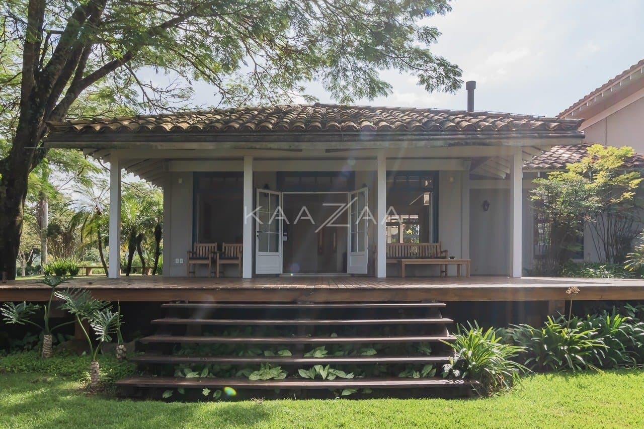 Linda paisagem e ares coloniais são o charme desta casa no condomínio Quinta da Baroneza. - Foto 23