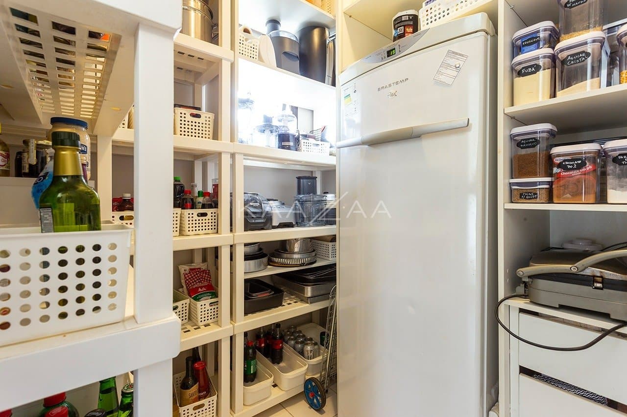 Belíssimo apartamento com pé-direito duplo em região super tranquila de Moema. - Foto 19