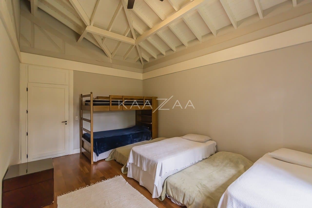 Linda paisagem e ares coloniais são o charme desta casa no condomínio Quinta da Baroneza. - Foto 100