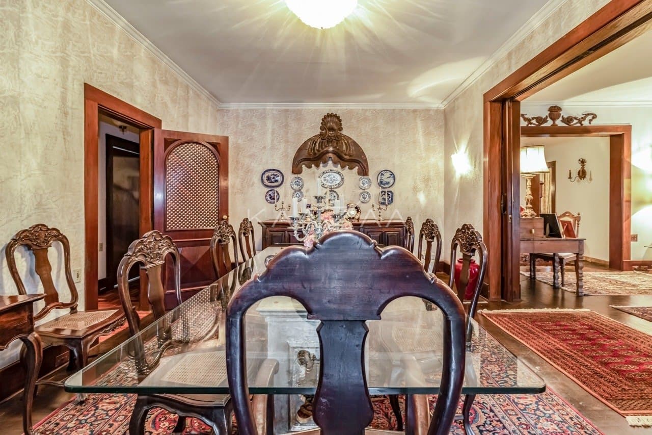 Casa clássica na Cidade Jardim com 4 suítes, piscina e terreno delicioso. - Foto 20