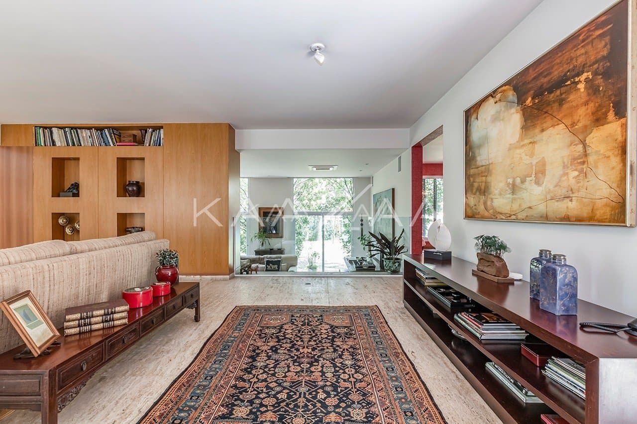 Um projeto autêntico, com espaços reformados e bem planejados. Casa triplex no Jardim Guedala. - Foto 19