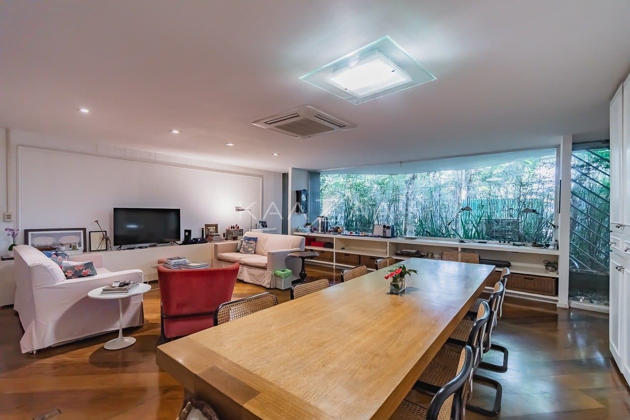 Casa espaçosa com 555 m² de bem-estar em Alto de Pinheiros, perfeita para receber. - Foto 22
