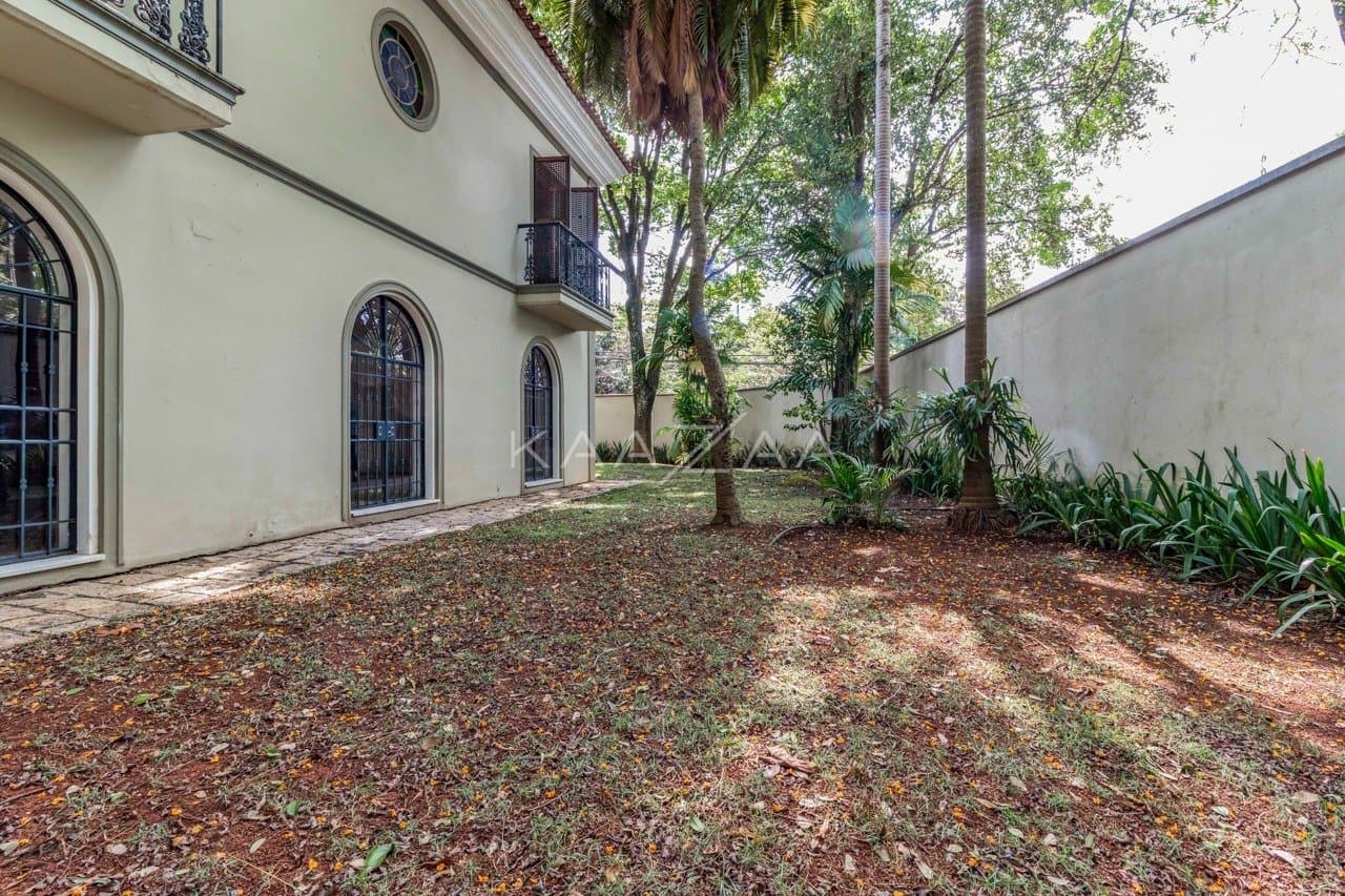 Casa cheia de estilo e completa em conforto, no Jardim América. - Foto 42