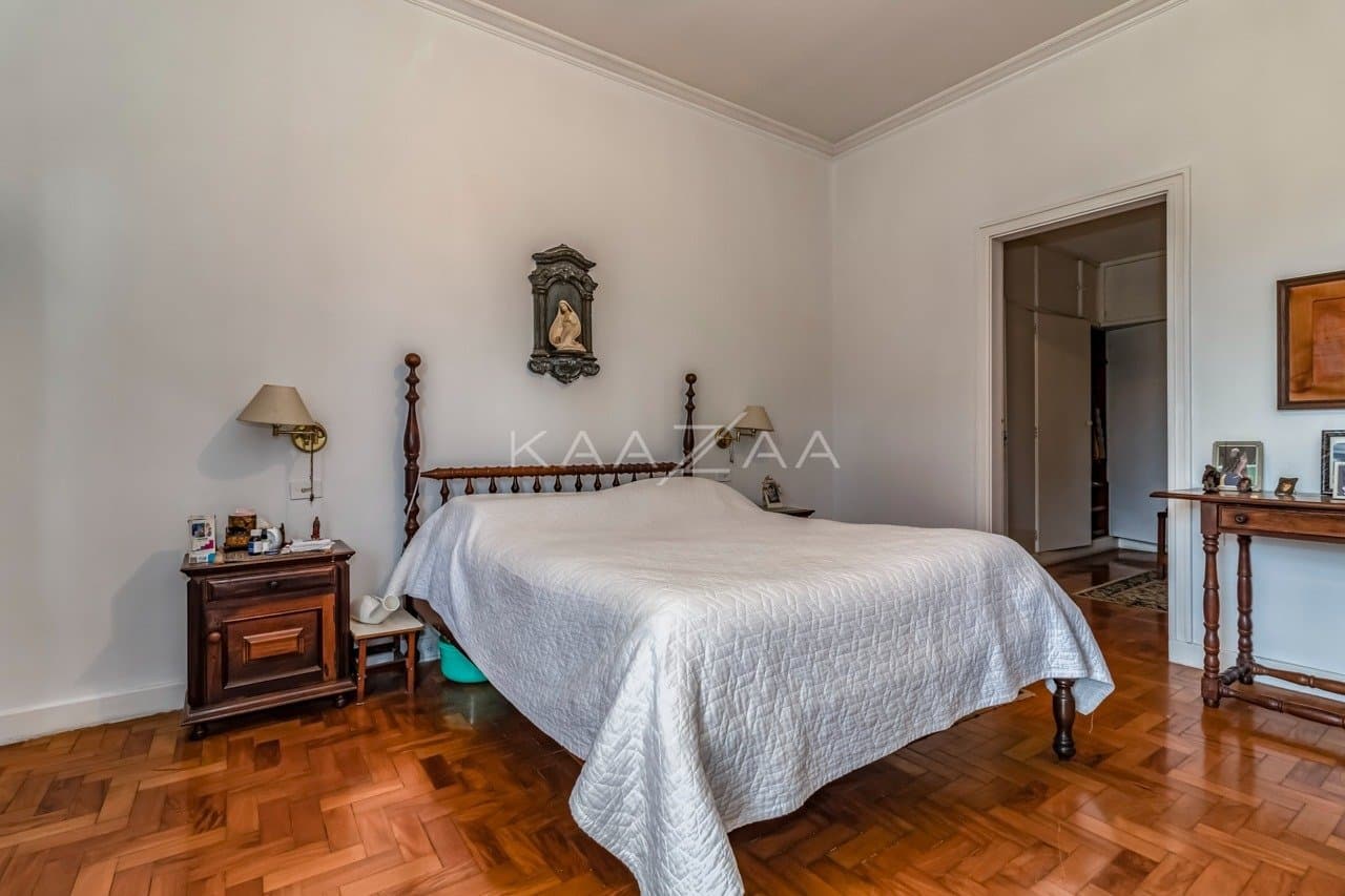 Casa clássica na Cidade Jardim com 4 suítes, piscina e terreno delicioso. - Foto 50