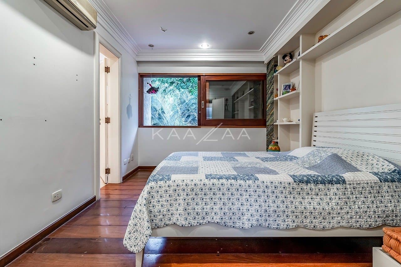 Uma casa rodeada de bom gosto, feita para renovar as energias. No Jardim Guedala. - Foto 43