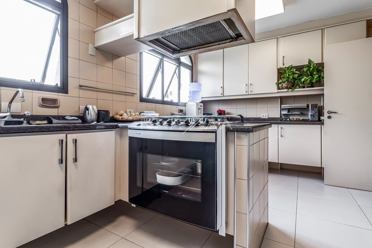 No coração dos Jardins, possibilidades se abrem em um apartamento nobre e funcional. - Foto 19