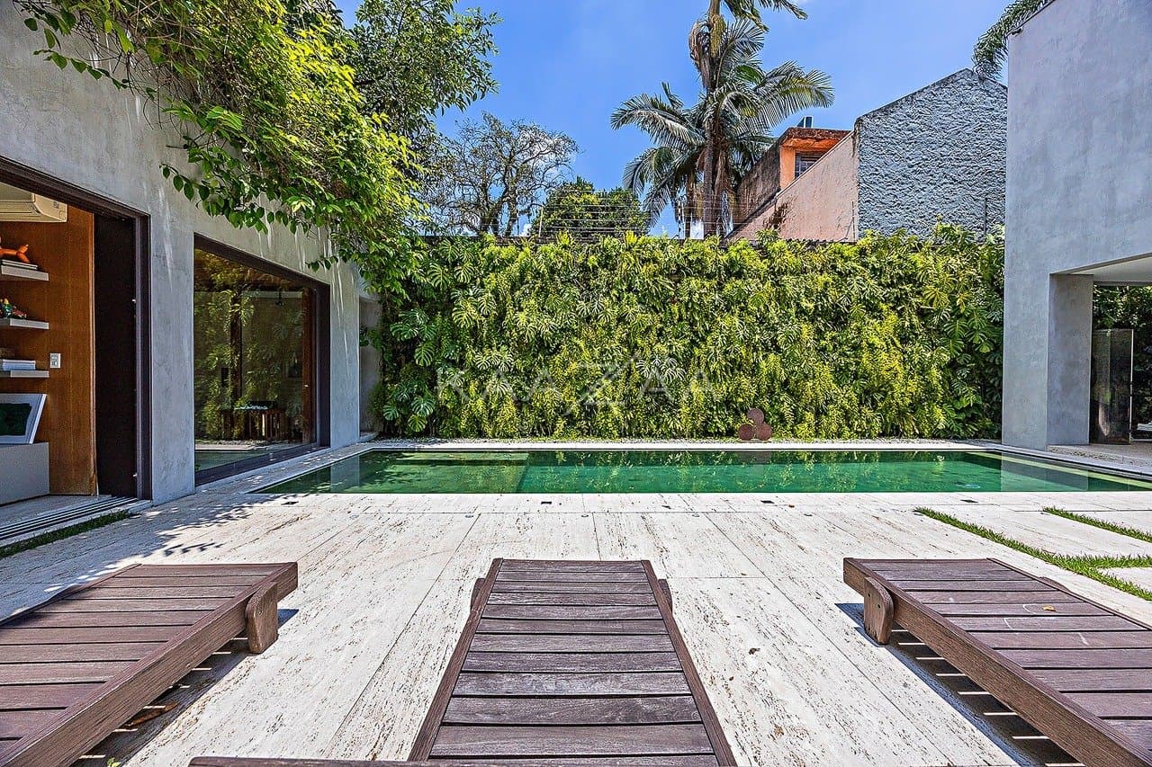 Arquitetura e paisagismo irretocáveis: casa no Jardim Paulistano. - Foto 15