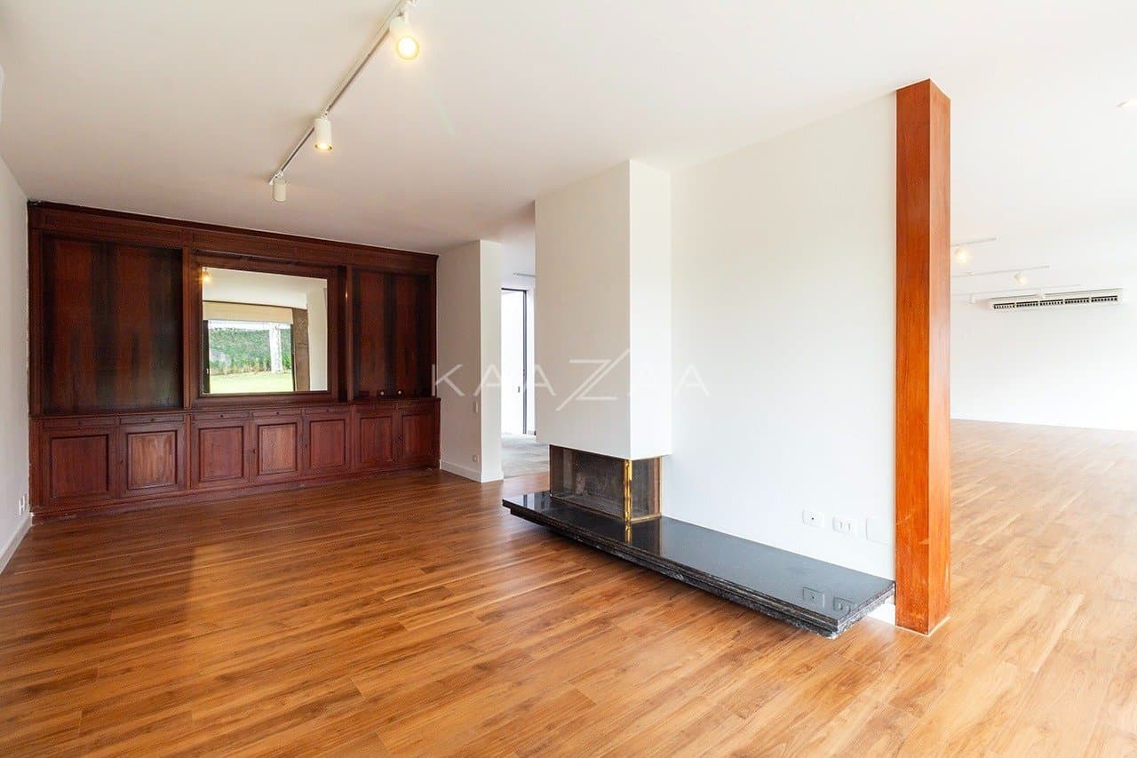 Amplitude e elegância nesta casa em Cidade Jardim. - Foto 11