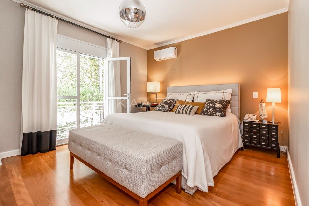 Diversos ambientes agradáveis para uma vida sossegada, nesta casa de condomínio no Jardim Guedala. - Foto 30
