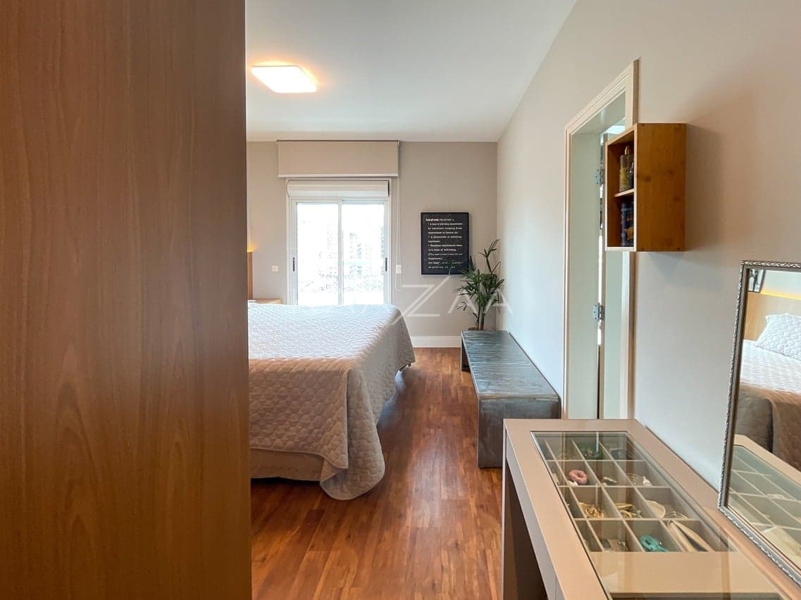 Muito charme e acabamentos impecáveis, neste apartamento em prédio neoclássico no Jardim Paulista. - Foto 15