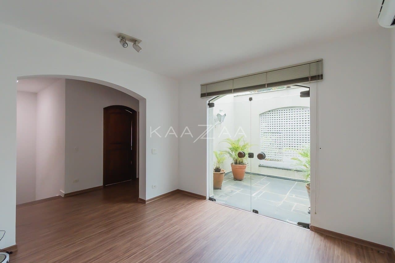 Casa com clima sossegado e muitos espaços para aproveitar, em Alto de Pinheiros. - Foto 51