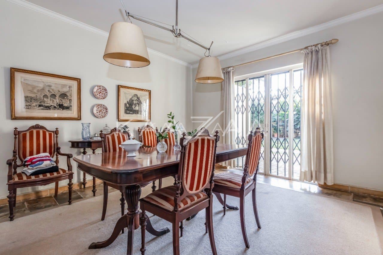 Casa ensolarada e ampla por dentro e por fora. Com localização prática, na Vila Olímpia. - Foto 10