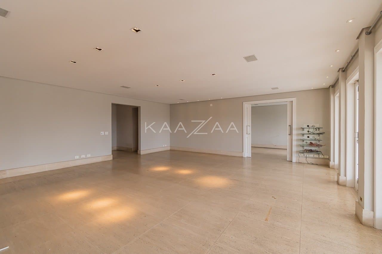 Espaços super amplos, muitos verdes e uma vista divina. Casa no estilo europeu, na Cidade Jardim. - Foto 8