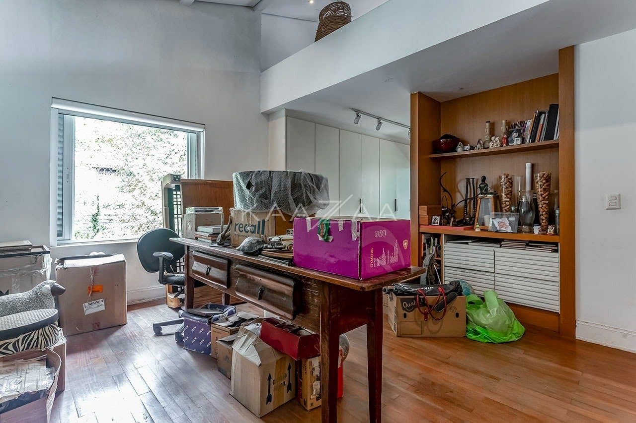 Casa com bela arquitetura e clima escandinavo. Rodeada de vidro e amplitude, na Cidade Jardim. - Foto 26