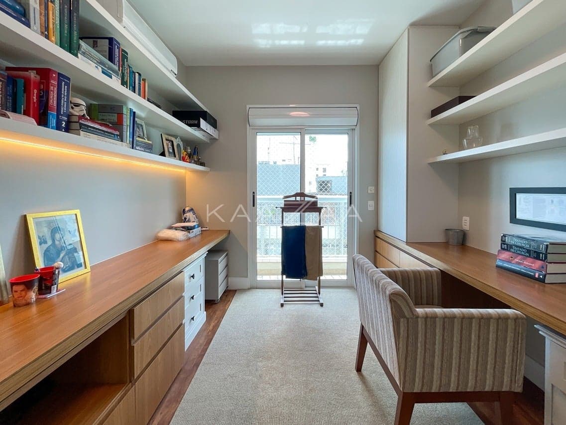 Muito charme e acabamentos impecáveis, neste apartamento em prédio neoclássico no Jardim Paulista. - Foto 18
