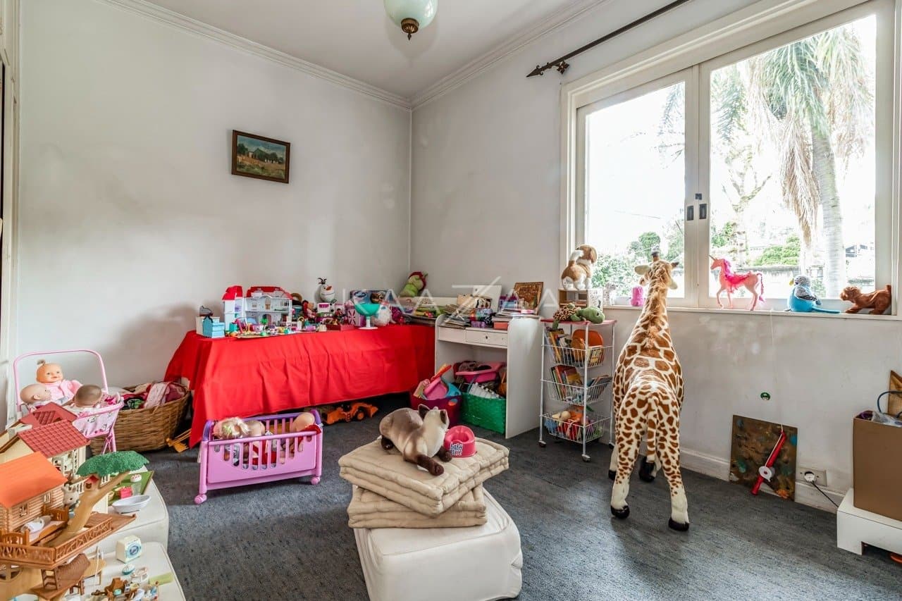 Casa clássica na Cidade Jardim com 4 suítes, piscina e terreno delicioso. - Foto 54
