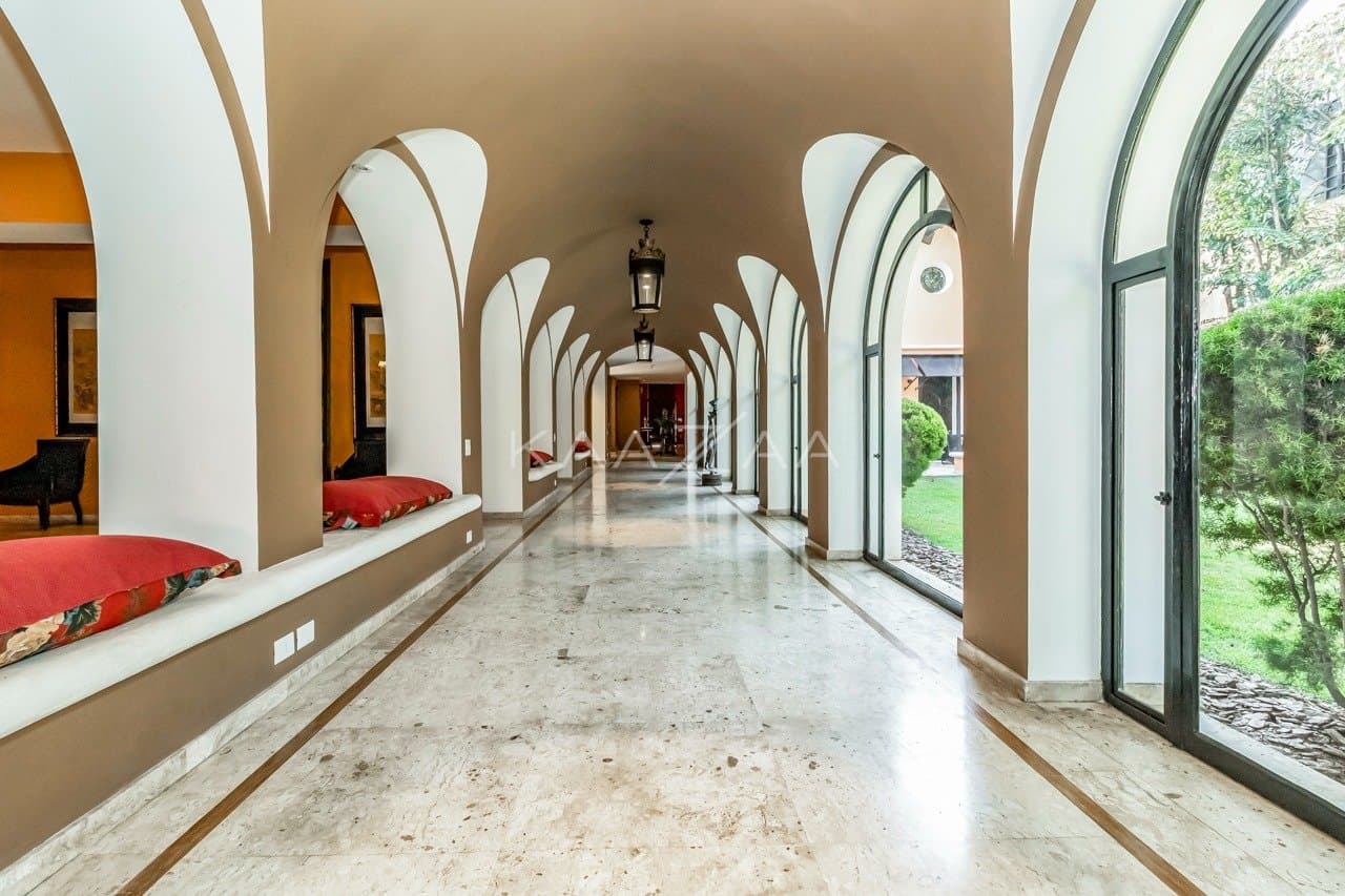 Casa deliciosa com lindo jardim e 4 suítes. Reformada, no Jardim Guedala. - Foto 39