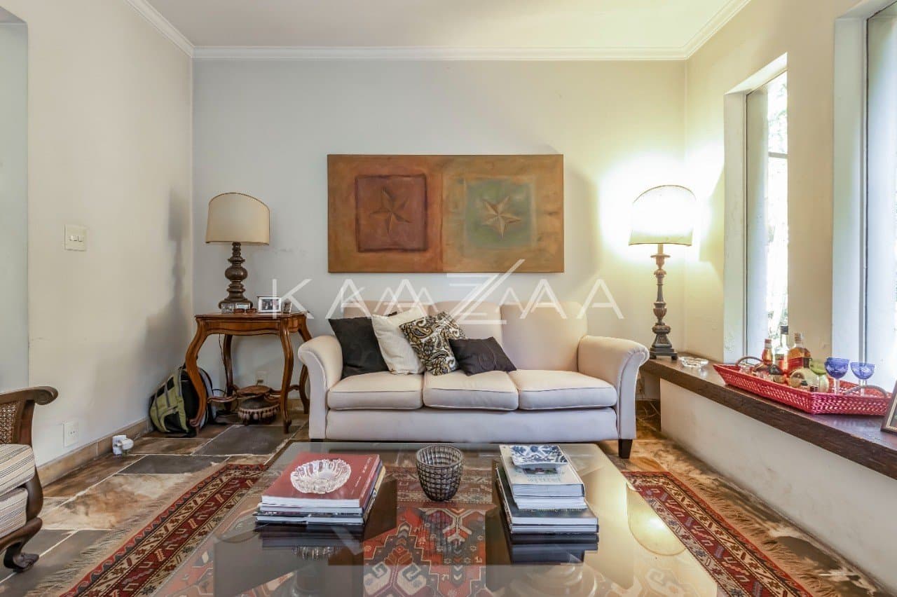 Casa ensolarada e ampla por dentro e por fora. Com localização prática, na Vila Olímpia. - Foto 8