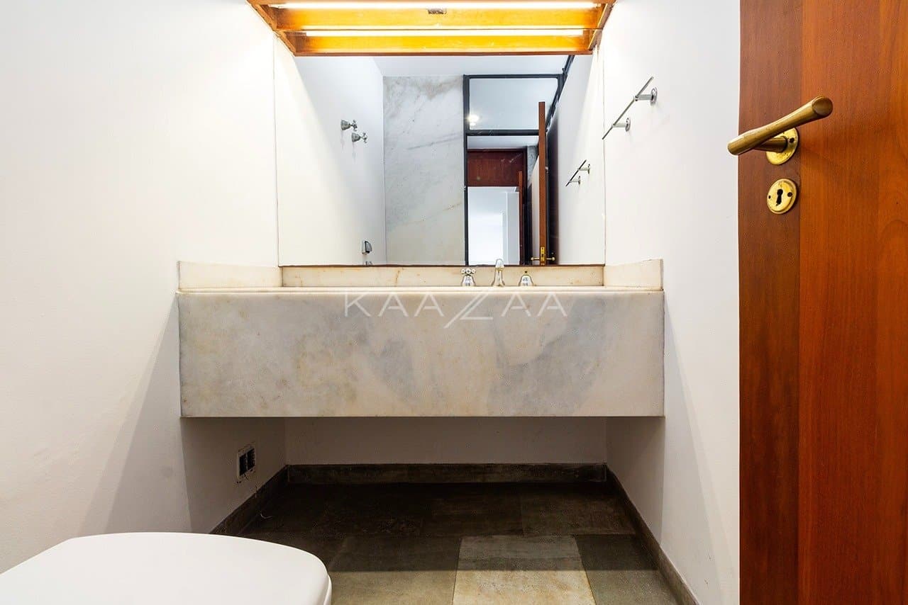 Amplitude e elegância nesta casa em Cidade Jardim. - Foto 12