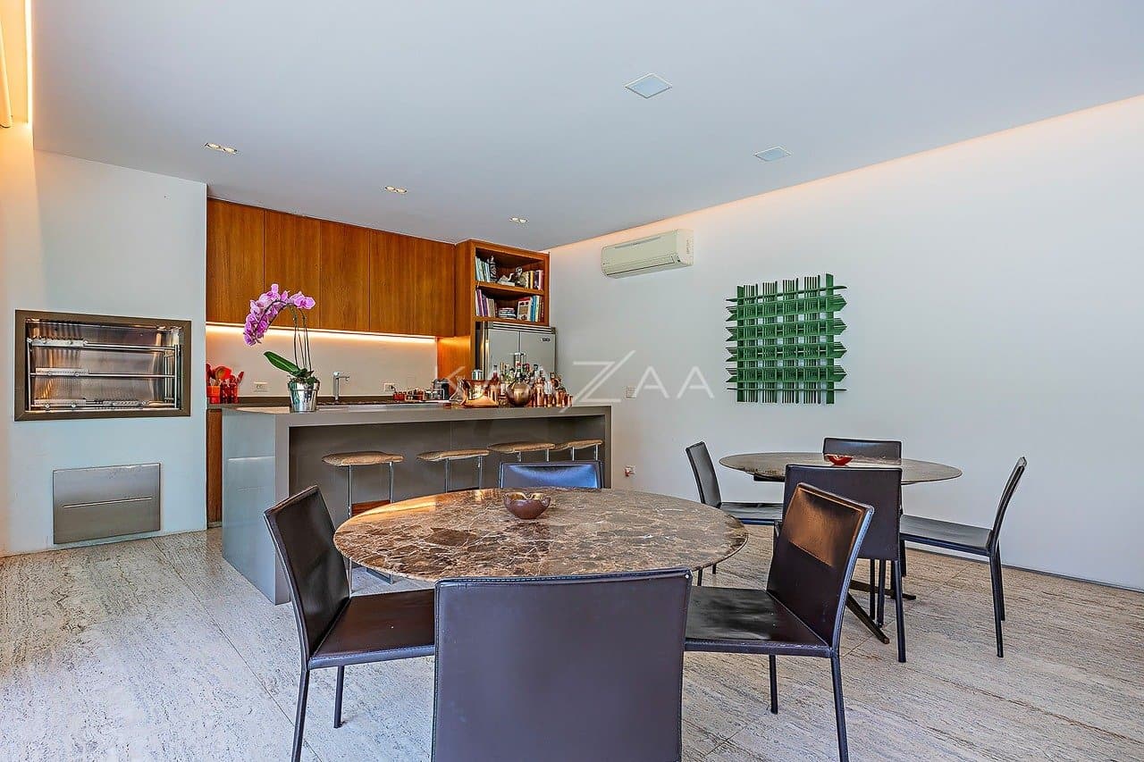 Arquitetura e paisagismo irretocáveis: casa no Jardim Paulistano. - Foto 39
