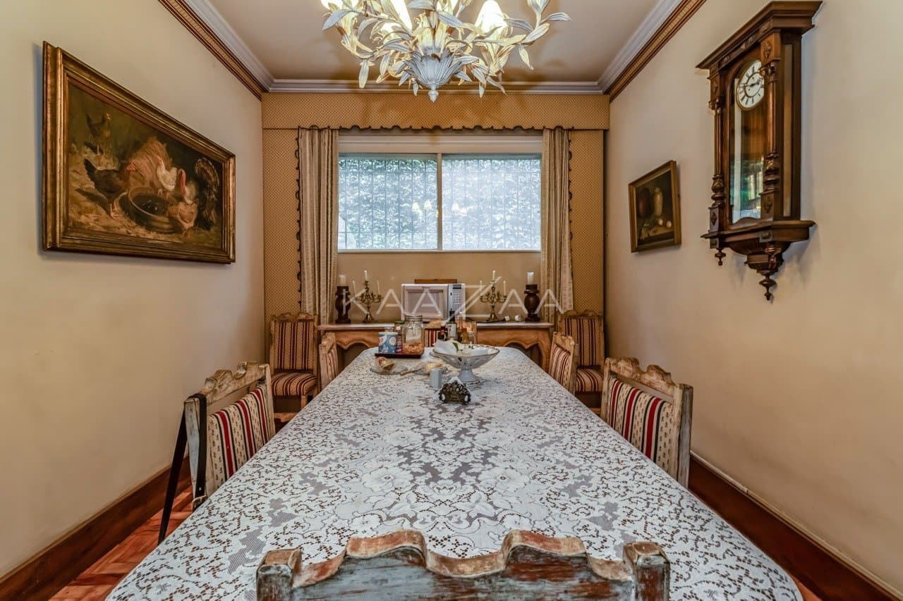 Casa clássica na Cidade Jardim com 4 suítes, piscina e terreno delicioso. - Foto 27