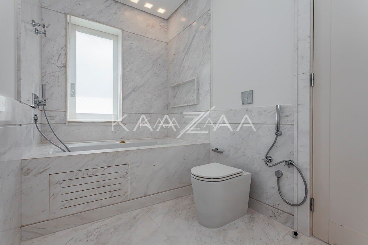 Design clean e acabamentos primorosos nesta casa na Cidade Jardim. - Foto 17