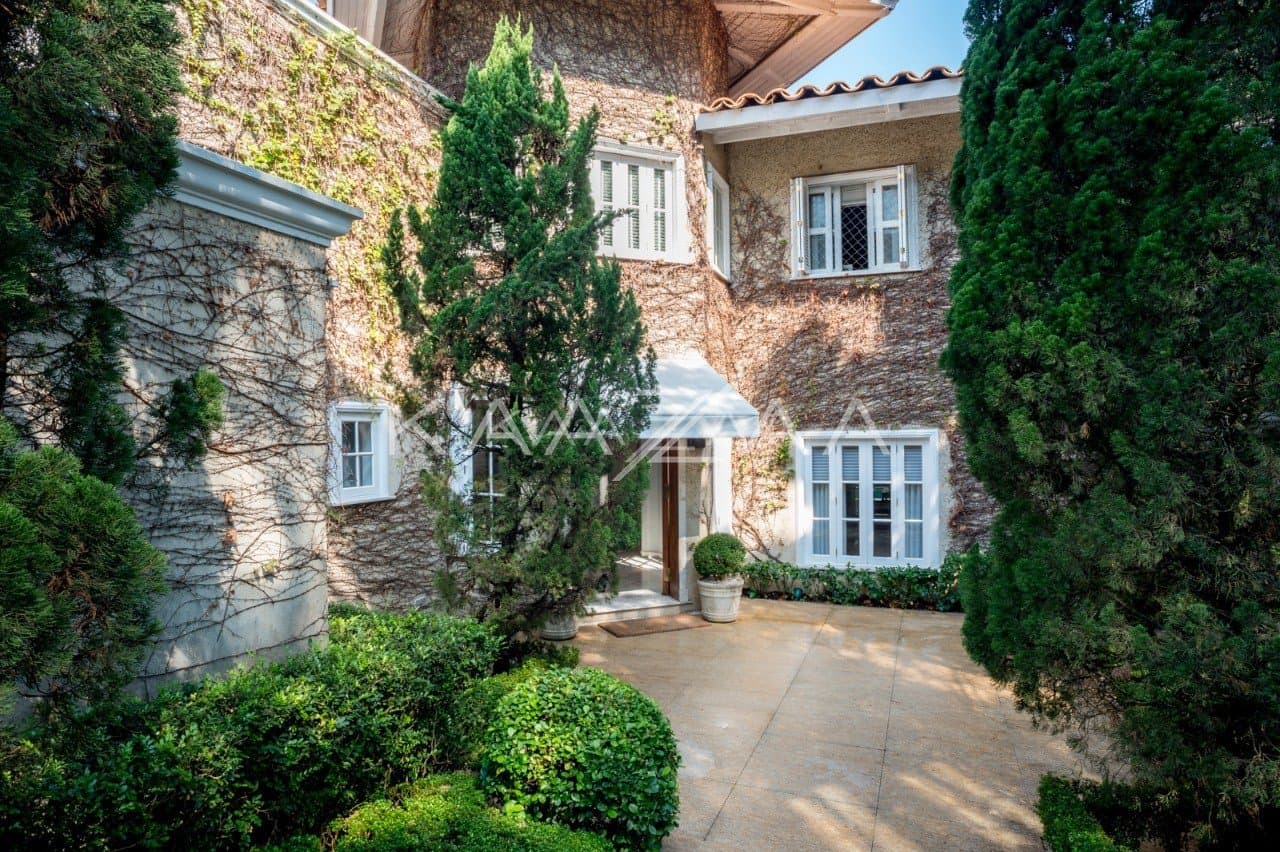Bela e verdejante. Uma casa que faz sonhar no Jardim Guedala. - Foto 45