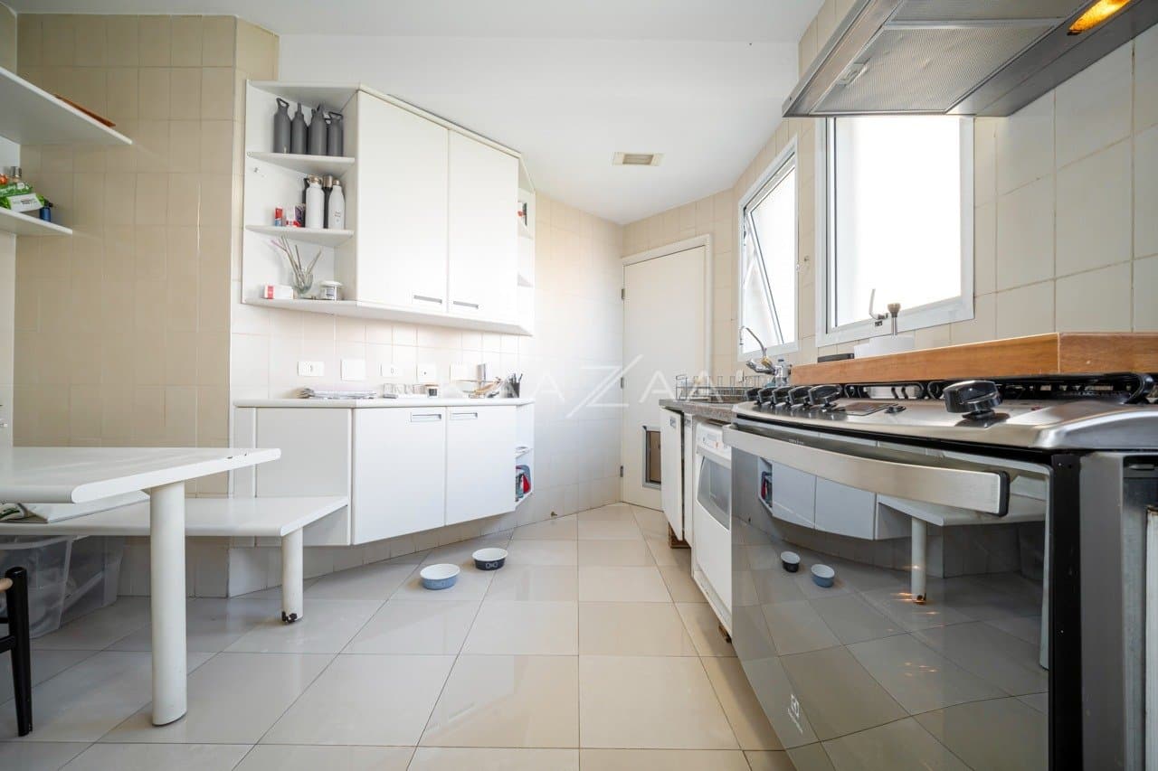 Tranquilidade e conforto são constantes neste apartamento em prédio com lazer no Itaim. - Foto 20