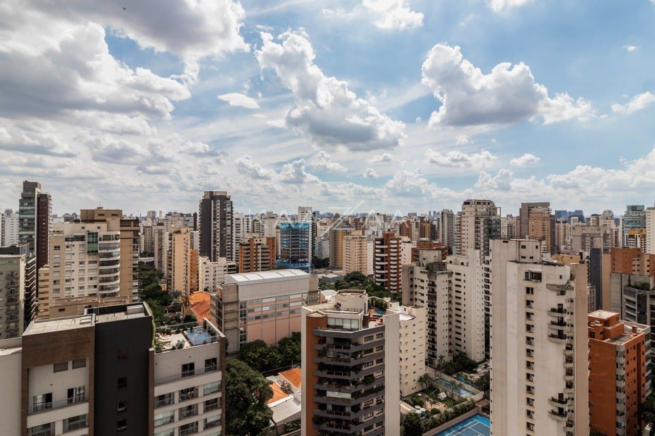 Rodeado de elegância, este apartamento em Moema tem localização cobiçada ao lado do Parque Ibirapuera. - Foto 47