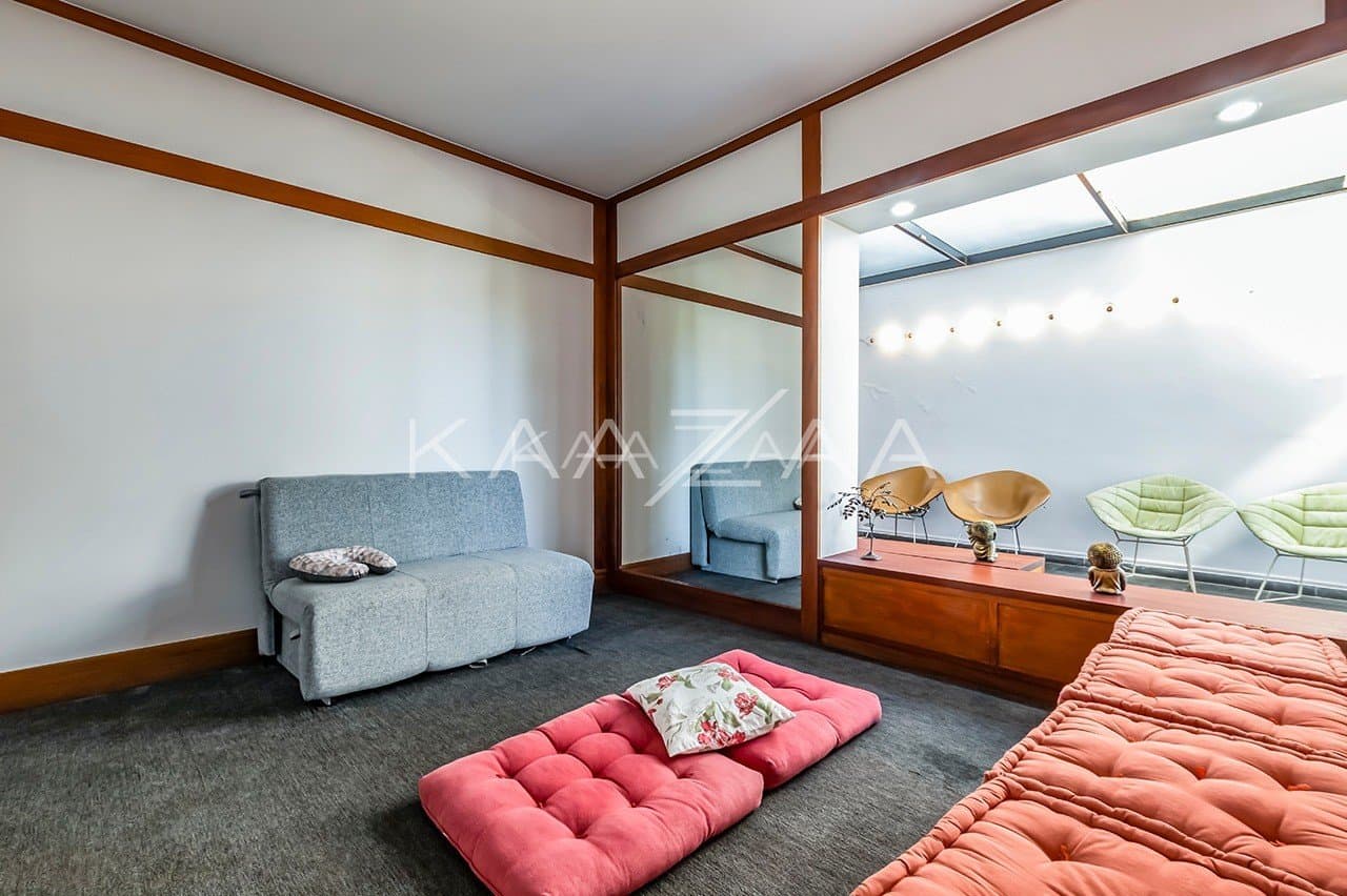 Área gourmet, piscina, atelier, pomar, lago de carpas e vista panorâmica. Casa para comtemplar a vida, no Jardim Guedala. - Foto 19