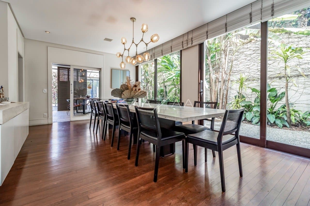 Localização cobiçada e arquitetura contemporânea. Casa extraordinária no Jardim Europa. - Foto 10