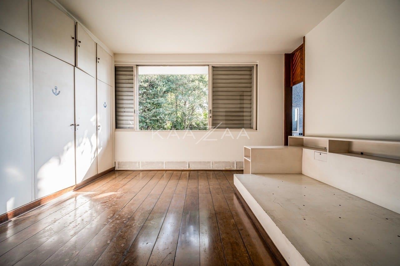 Excelente casa modernista, com lindo jardim em um amplo terreno no Jardim Europa. - Foto 41