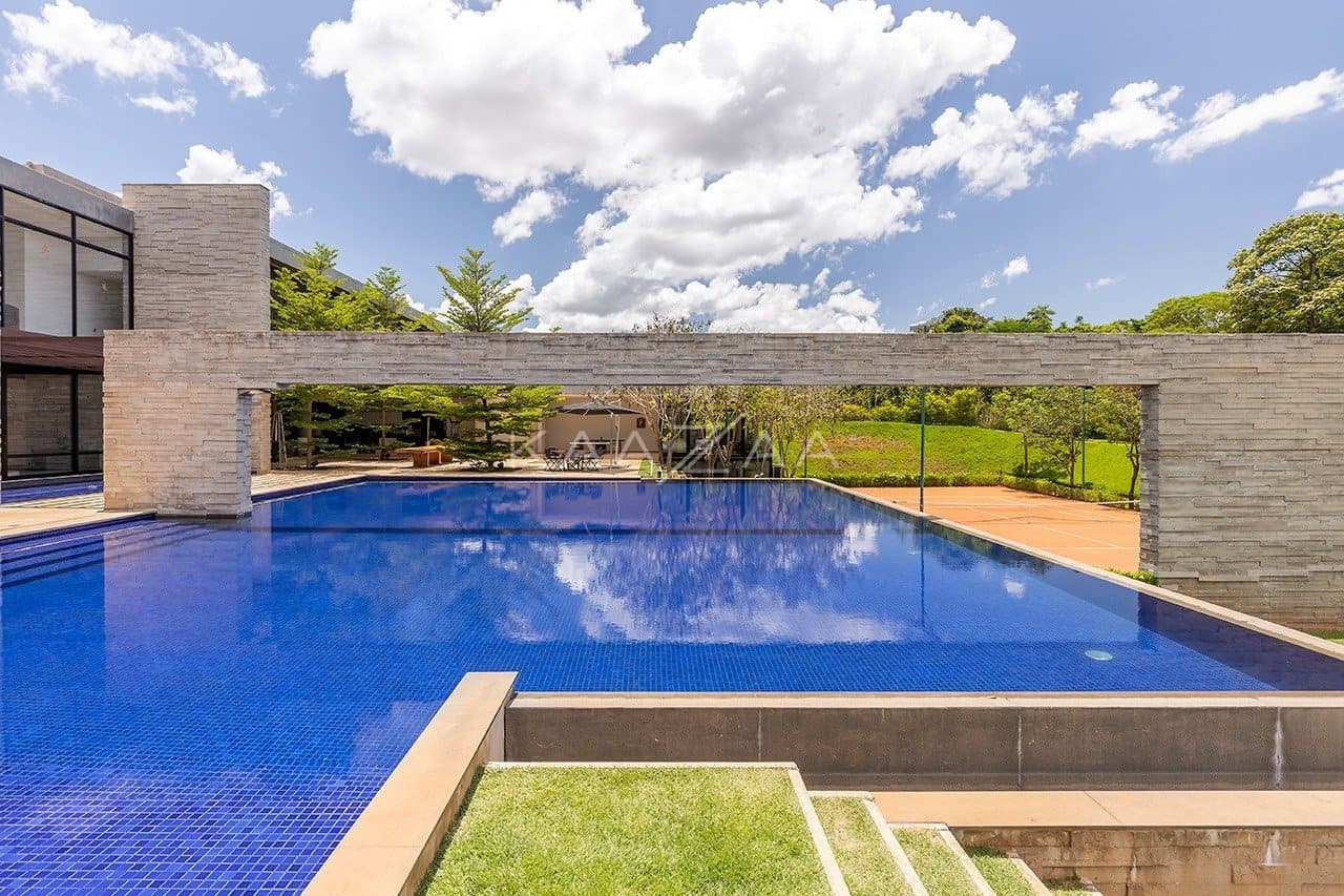 Projeto moderno, arrojado e com muita qualidade nos materiais. Casa na Quinta da Baroneza. - Foto 2