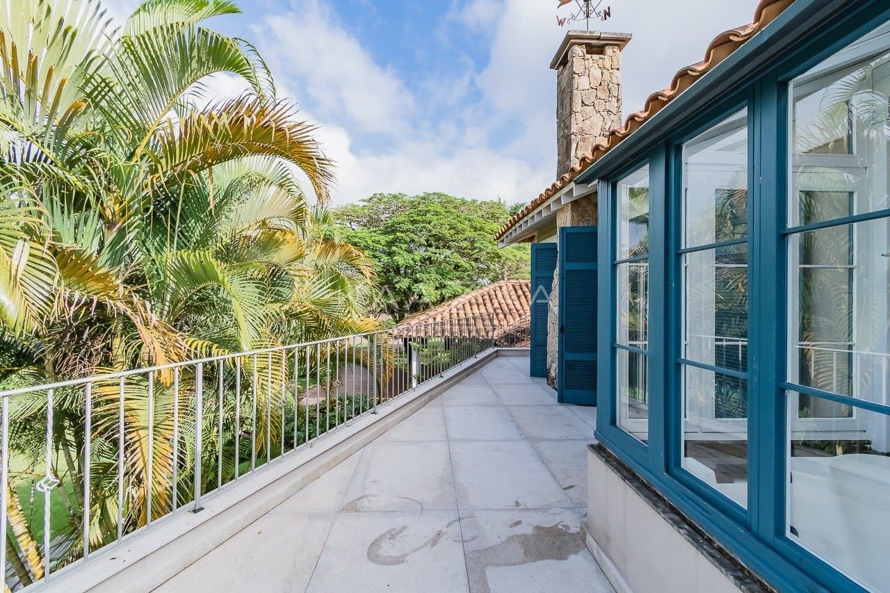 Linda paisagem e ares coloniais são o charme desta casa no condomínio Quinta da Baroneza. - Foto 74