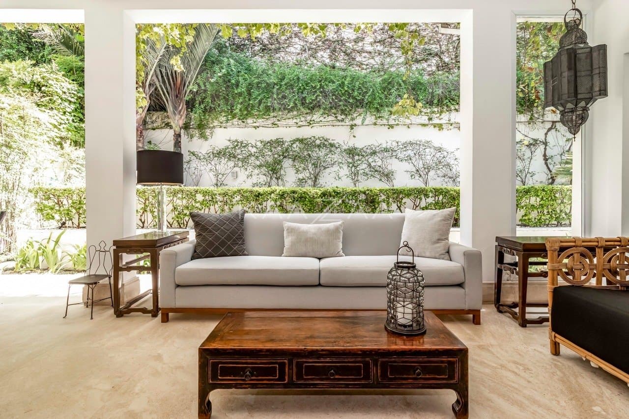 Diversos ambientes agradáveis para uma vida sossegada, nesta casa de condomínio no Jardim Guedala. - Foto 7