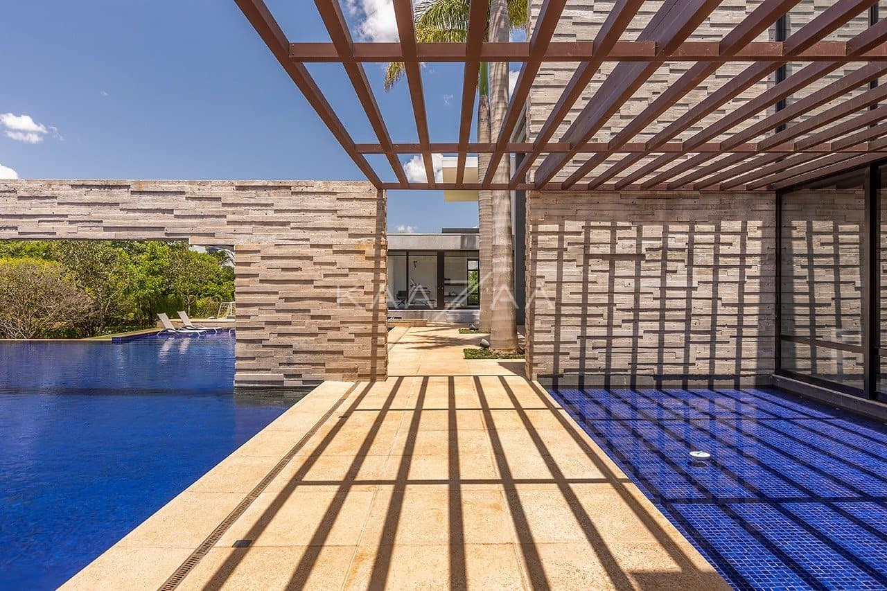 Projeto moderno, arrojado e com muita qualidade nos materiais. Casa na Quinta da Baroneza. - Foto 7