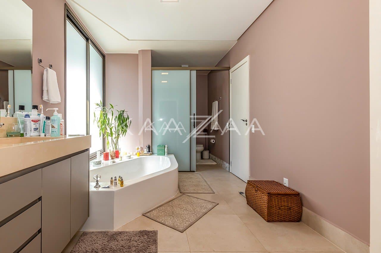 Casa ampla e reformada, com lindos detalhes. Um refúgio natural no meio de SP, no Jardim América. - Foto 30