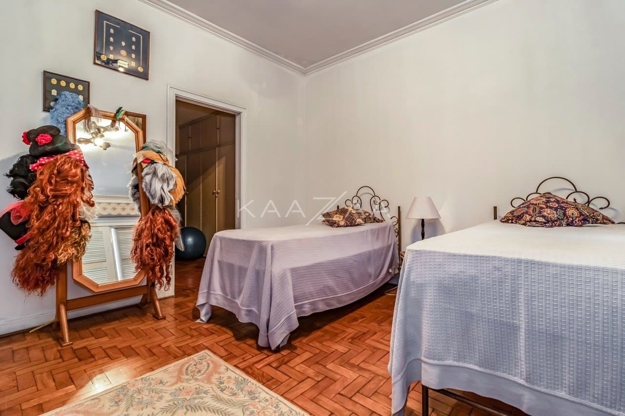 Casa clássica na Cidade Jardim com 4 suítes, piscina e terreno delicioso. - Foto 53