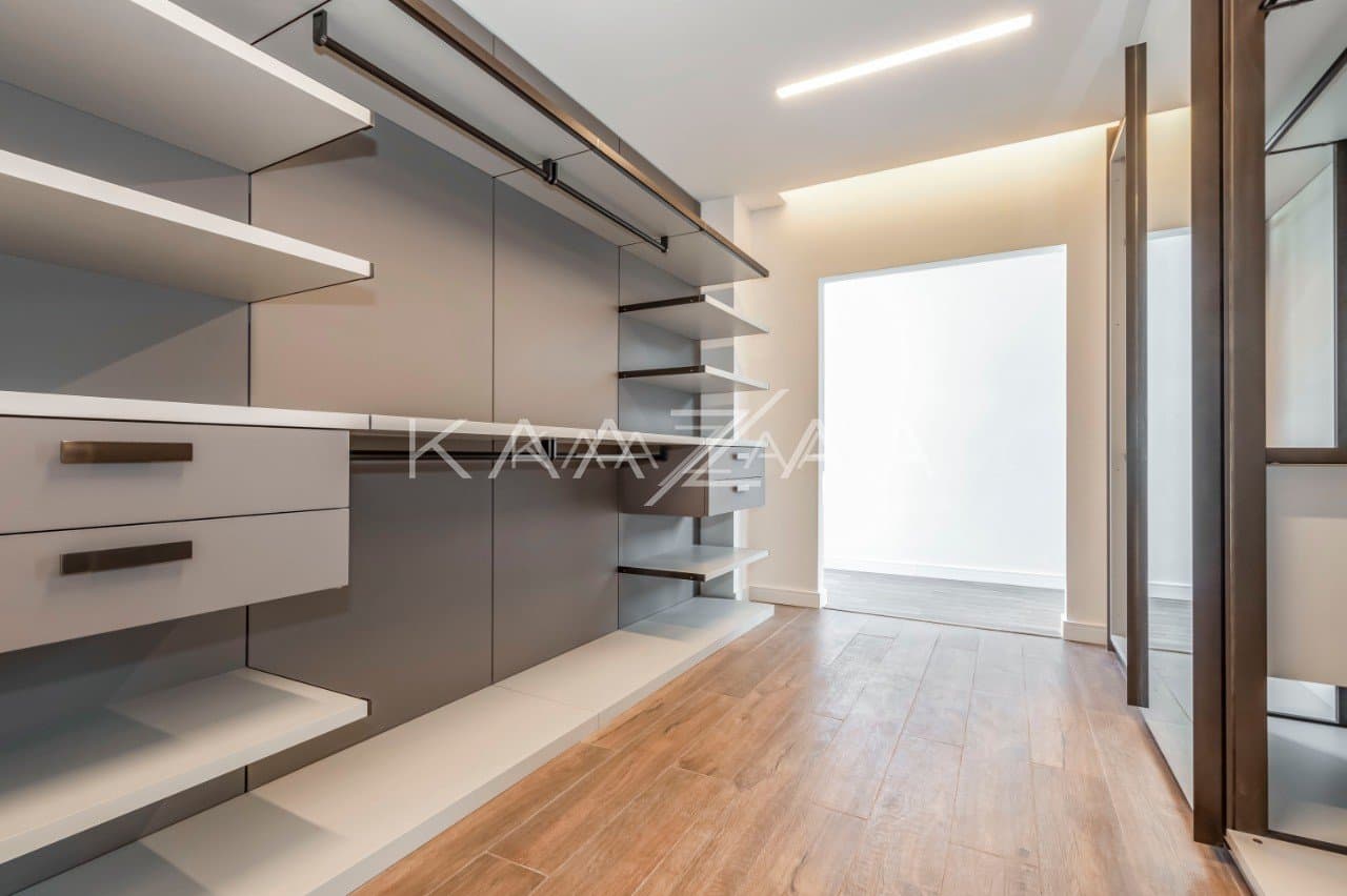 Pronta para entrar e morar, essa casa nova e sossegada fica em rua tranquila no Jardim Paulistano. - Foto 33