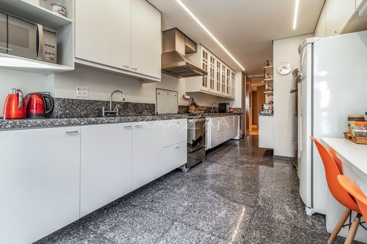 Venha viver em um prédio com arquitetura renomada. Apartamento charmoso no Itaim Bibi. - Foto 16