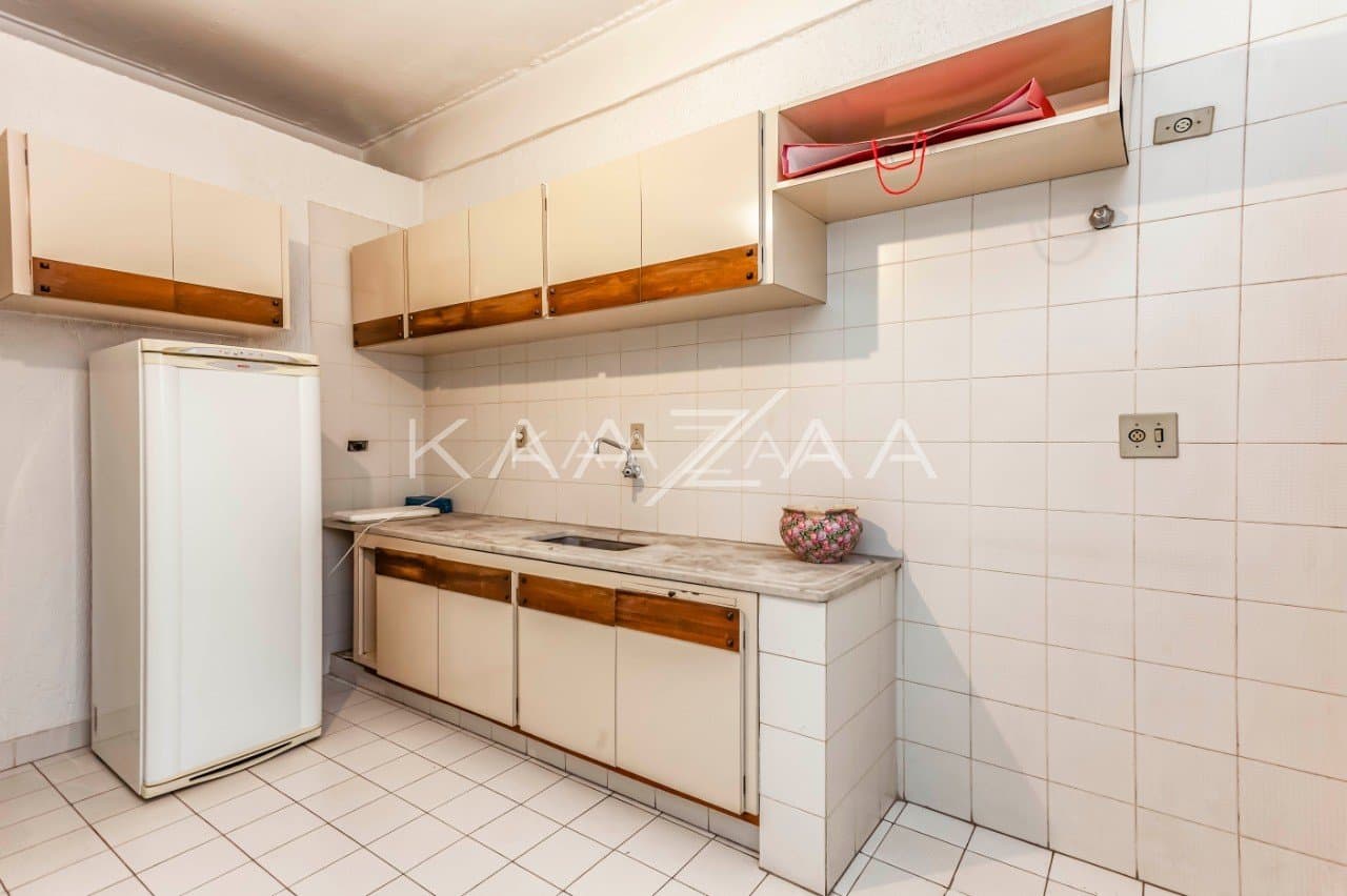 Em rua arborizada, essa ampla casa no Jardim Paulista fica pertinho do Ibirapuera. - Foto 9