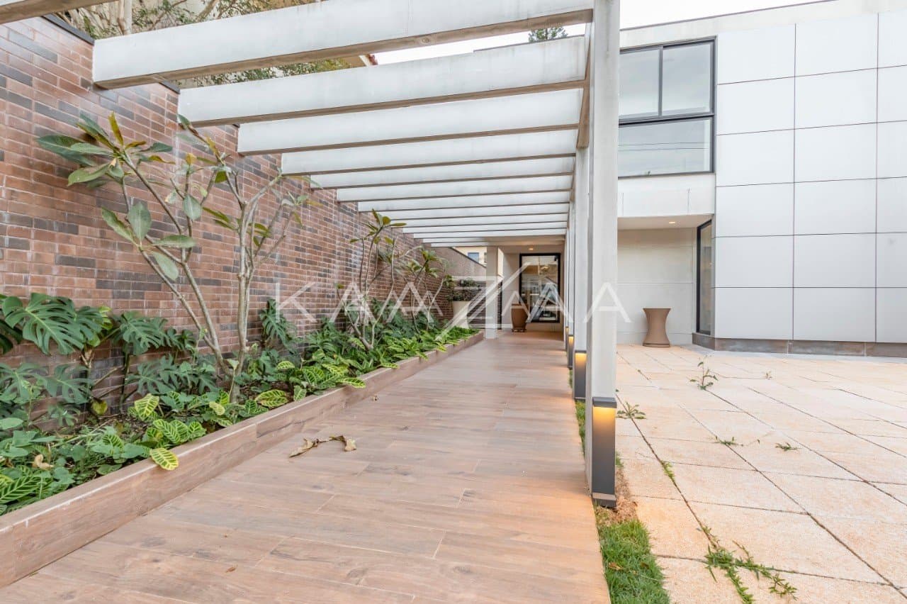 Pronta para entrar e morar, essa casa nova e sossegada fica em rua tranquila no Jardim Paulistano. - Foto 21