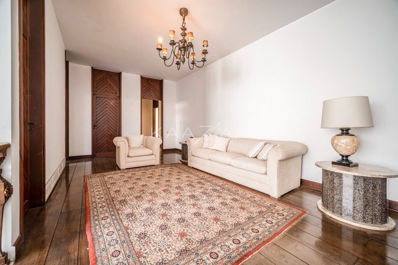 Excelente casa modernista, com lindo jardim em um amplo terreno no Jardim Europa. - Foto 37
