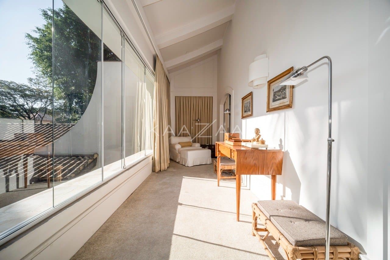 Terreno amplo, arquitetura diferenciada e localização estratégica. Casa em Cidade Jardim. - Foto 28