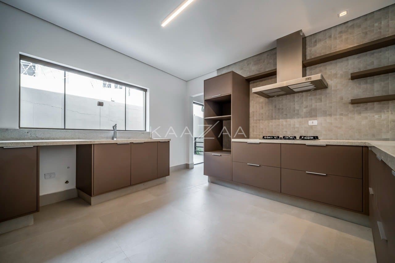 Venha conhecer essa casa e transforme-a no seu refúgio de tranquilidade no Jardim Guedala. - Foto 40